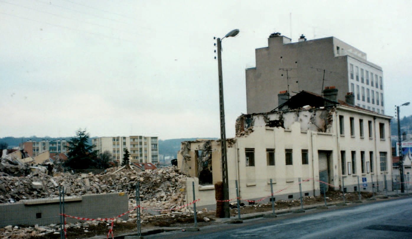 Janvier 1998 : démolition de l'usine©Élisabeth Counil