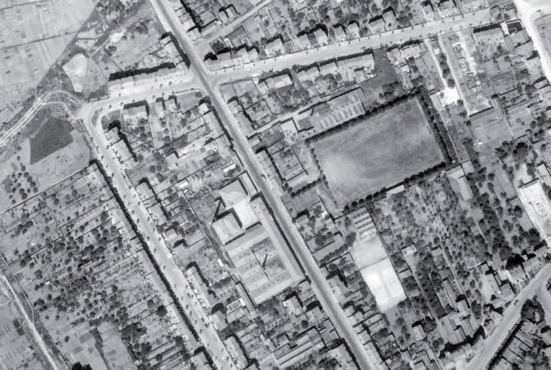 IGN 1948 – Vue aérienne – Le stade et l'usine Panier en face